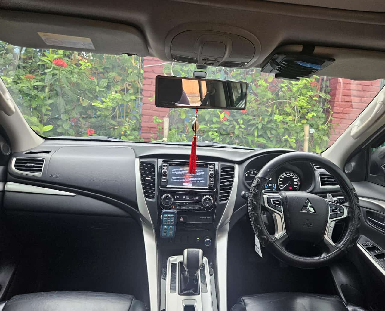 M. Pajero Dakar 4X2 - Gambar 13