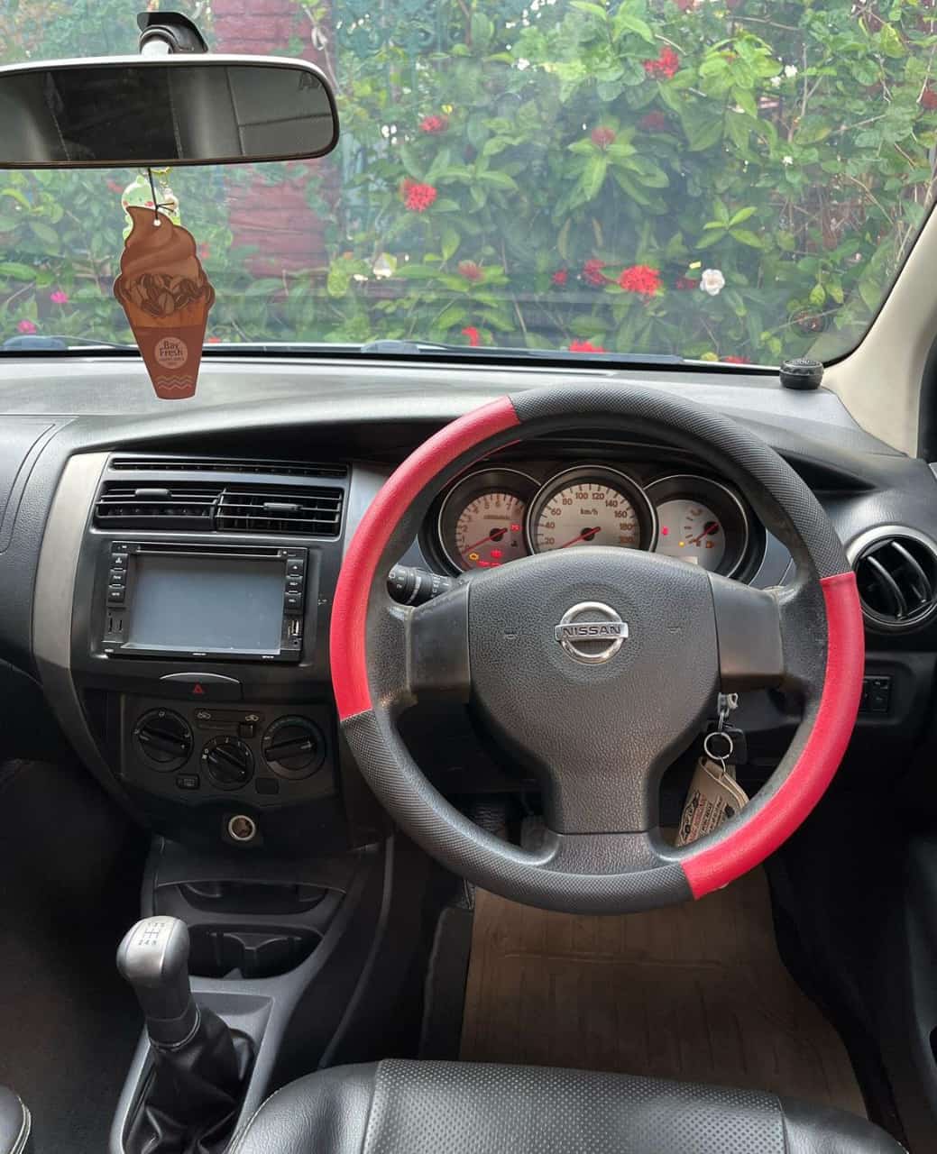 Grand Livina XV Manual - Gambar 14