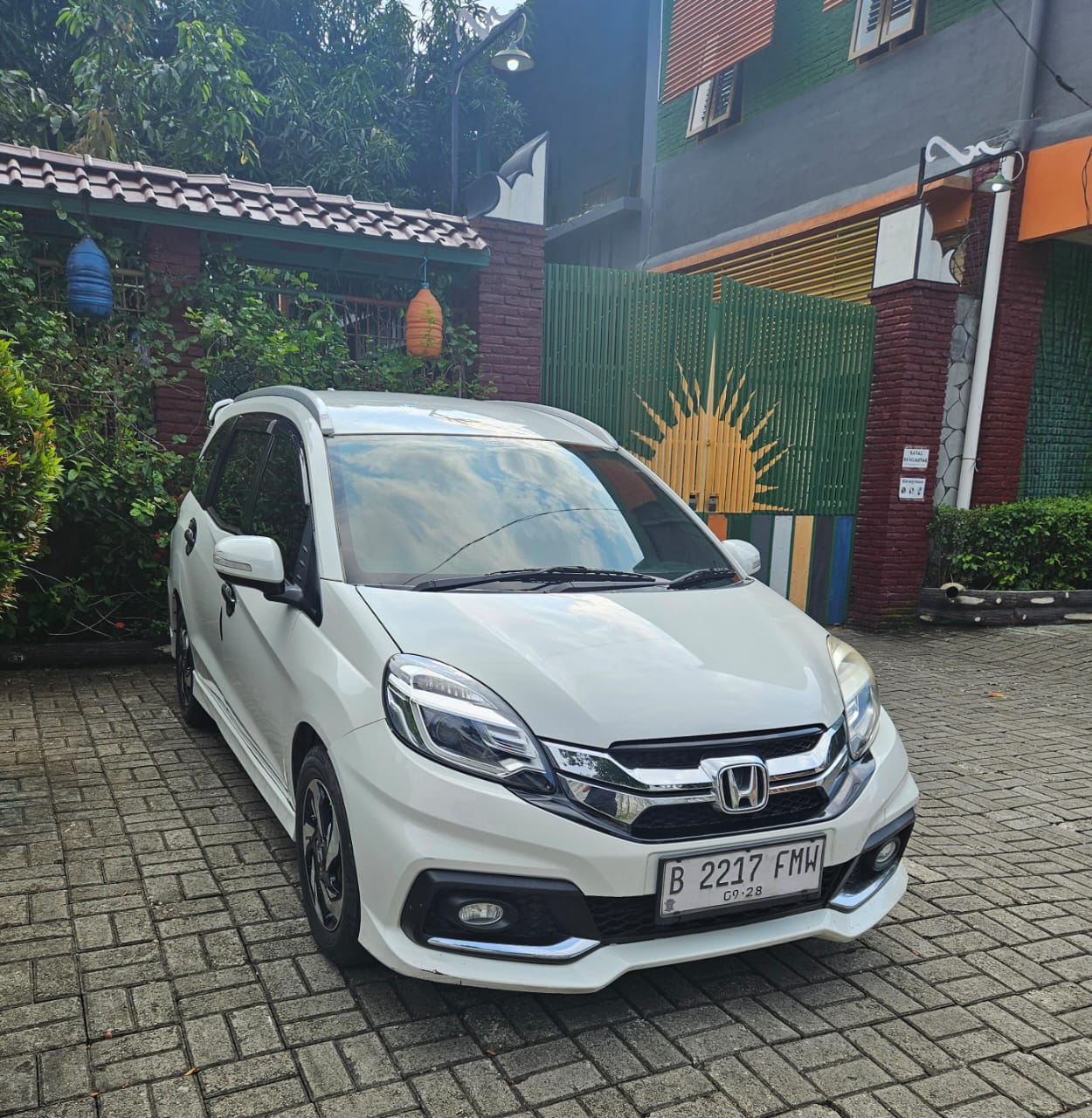 Mobilio RS - Gambar 3