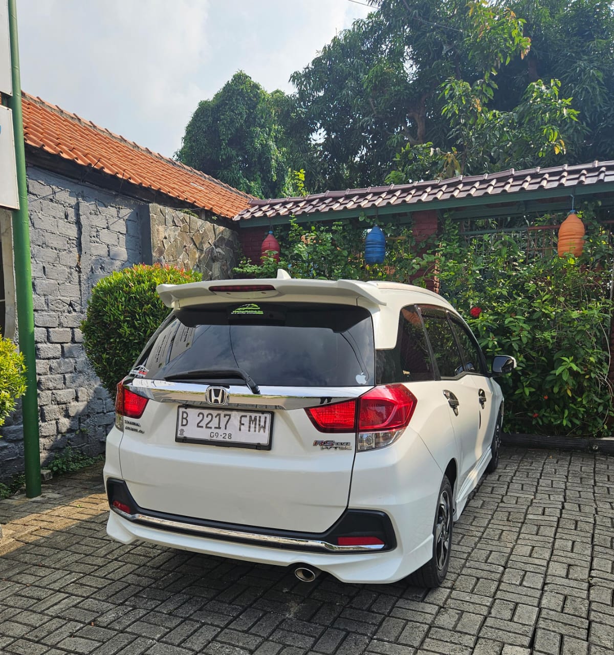 Mobilio RS - Gambar 4