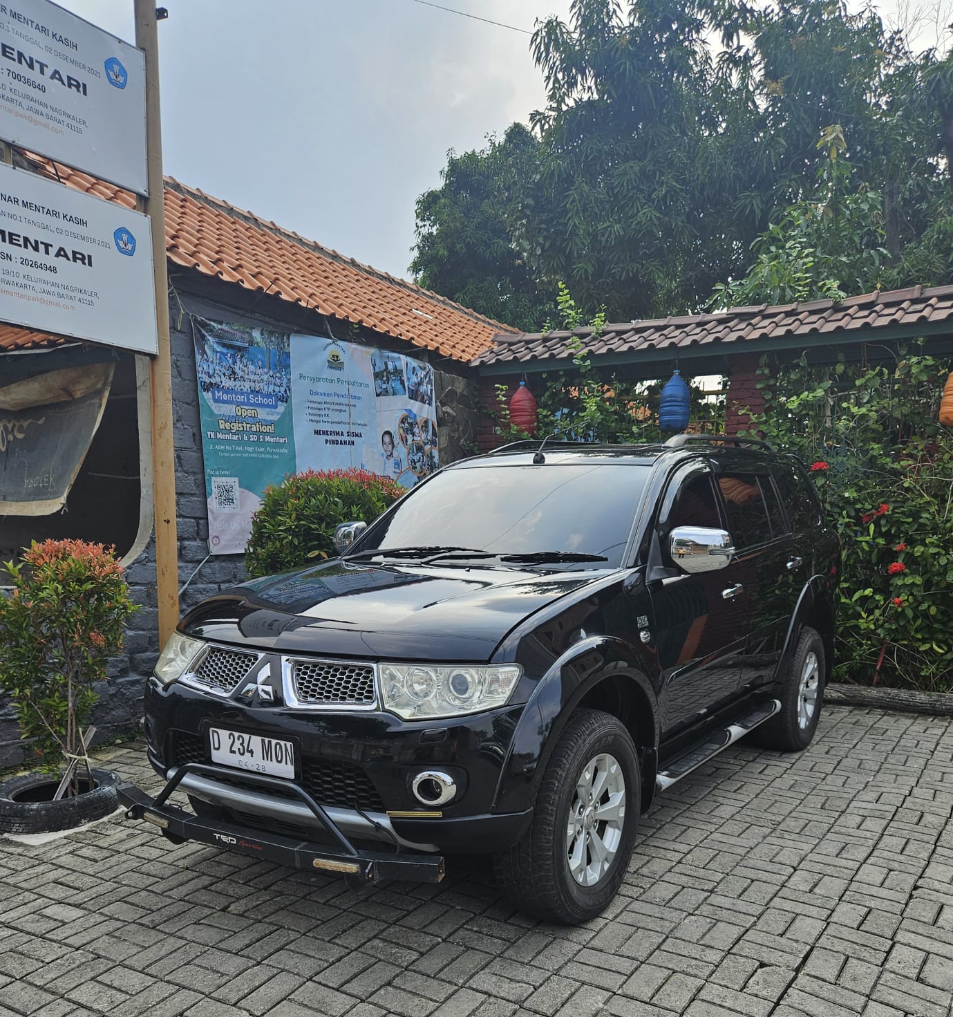 Pajero Dakar 4X2 Matic - Gambar 2