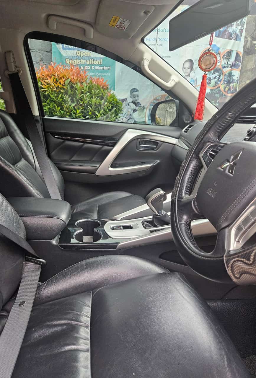 M. Pajero Dakar 4X2 - Gambar 12