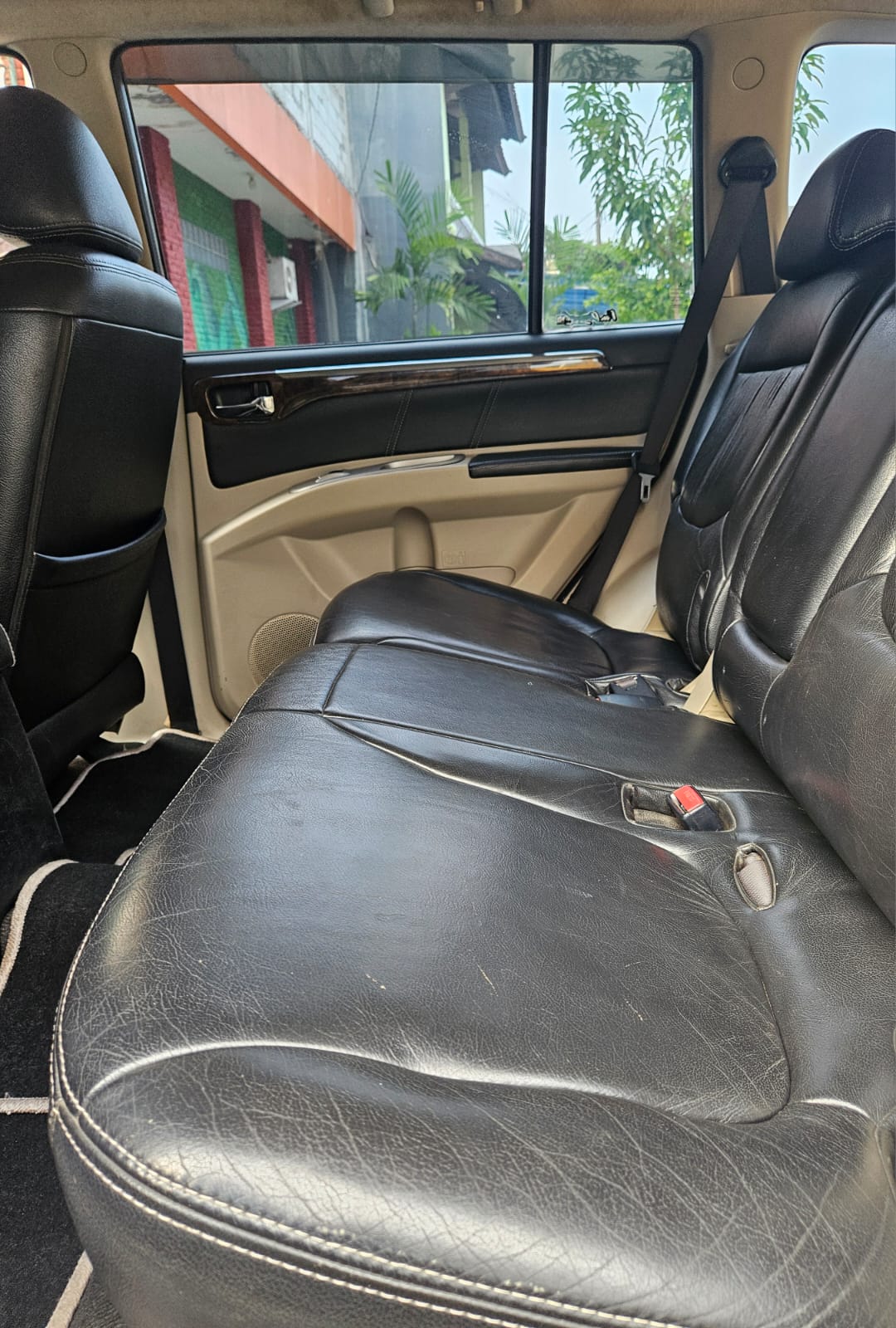 Pajero Dakar 4X2 Matic - Gambar 9