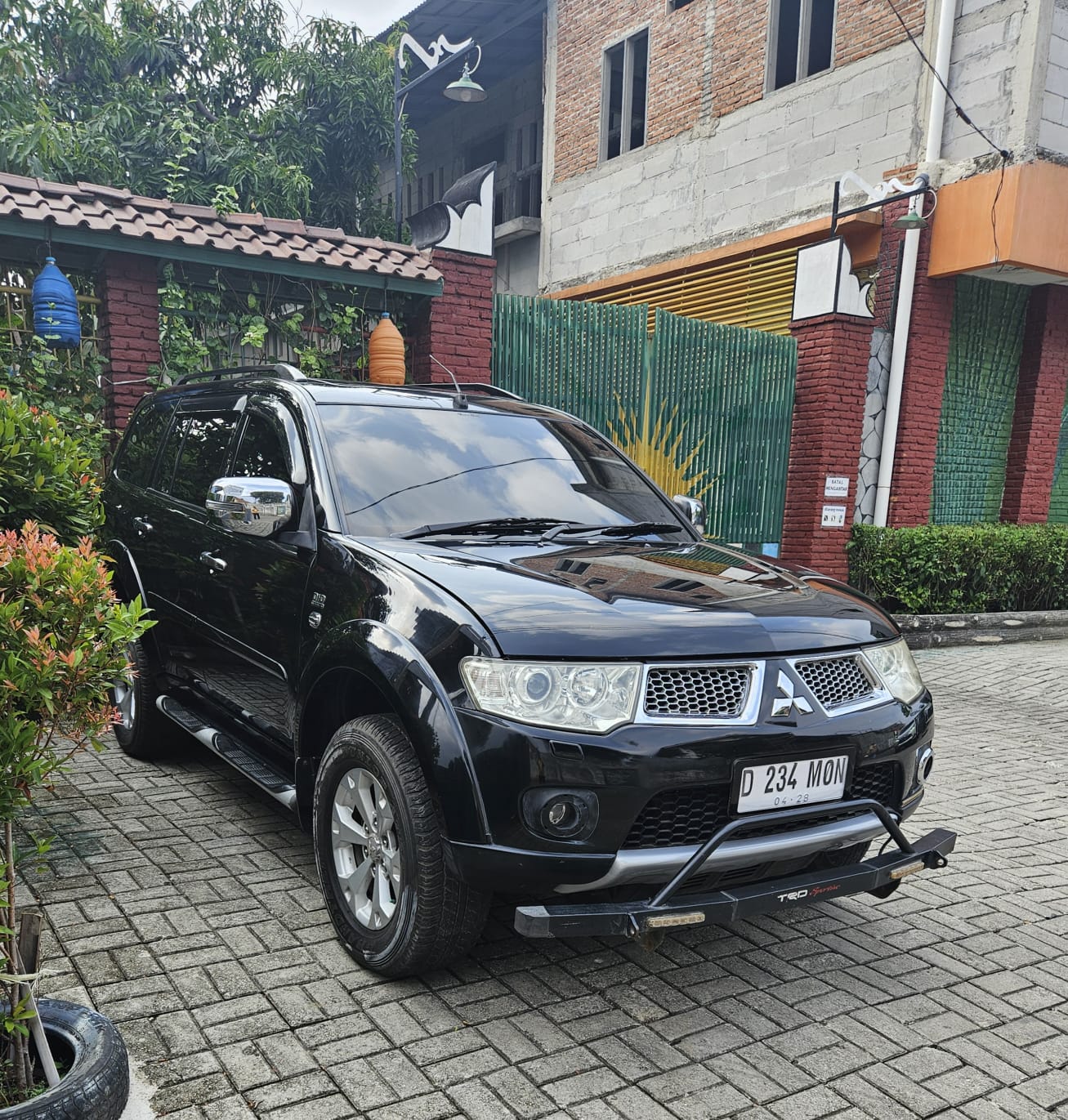 Pajero Dakar 4X2 Matic - Gambar 3
