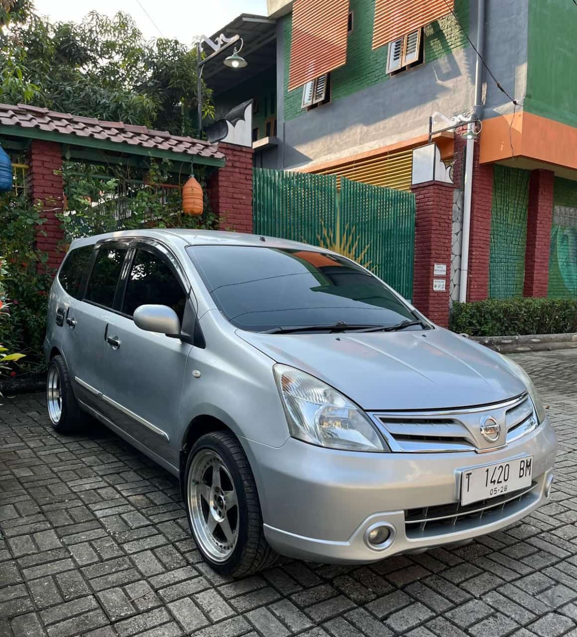 Grand Livina XV Manual - Gambar 3