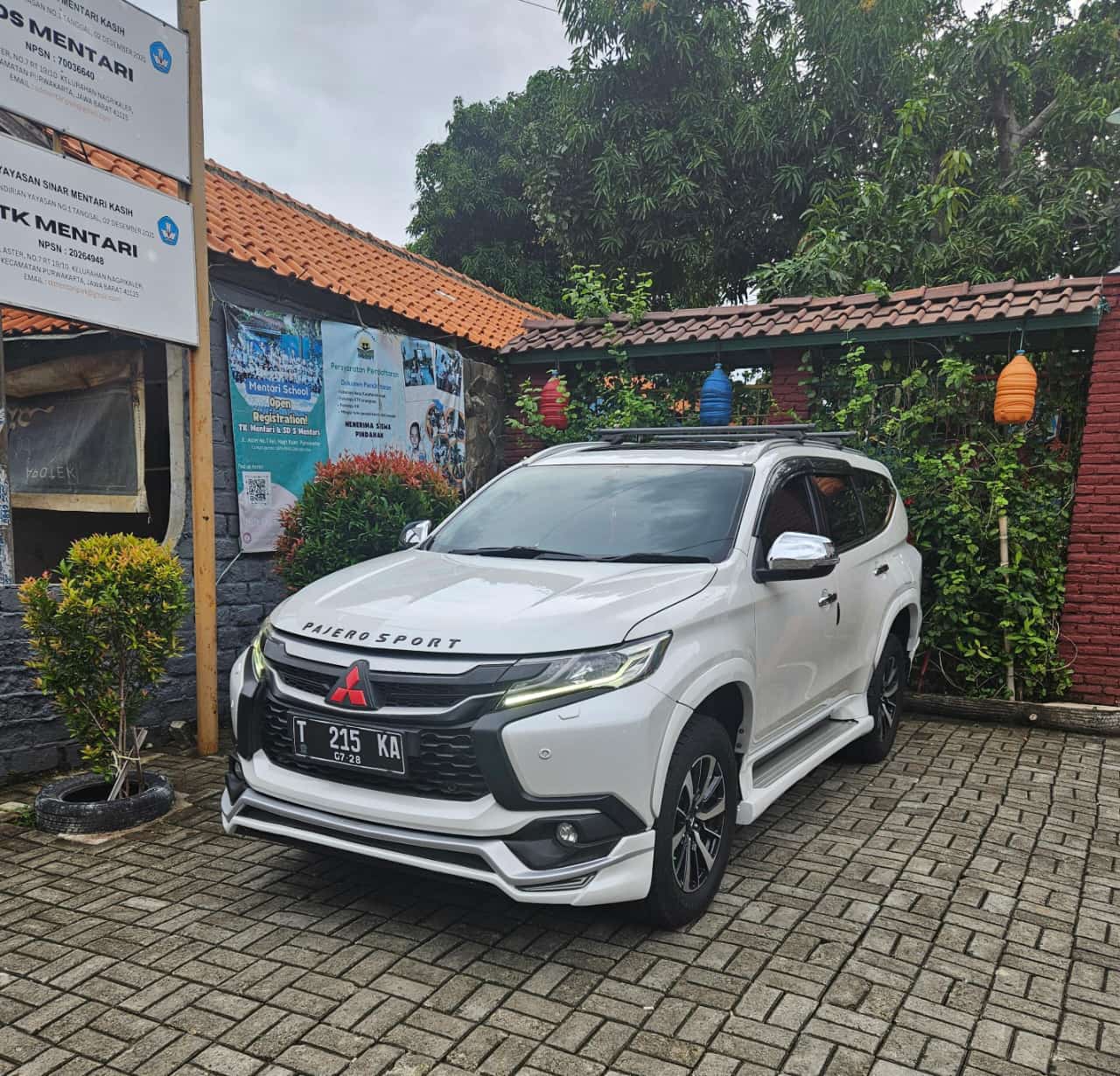 M. Pajero Dakar 4X2 - Gambar 2