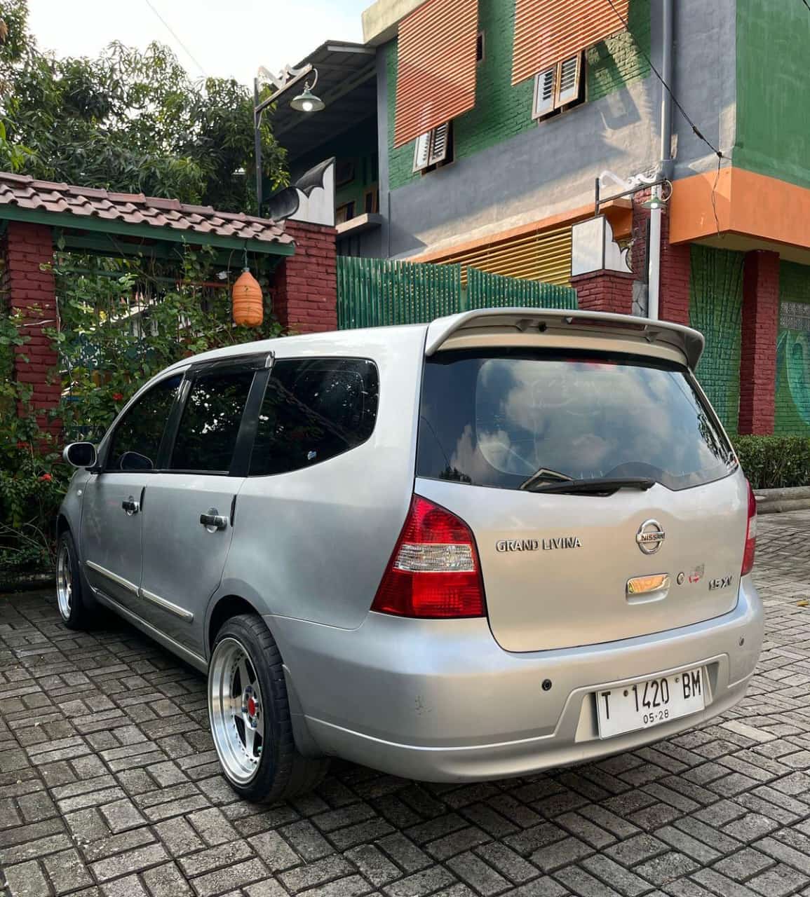 Grand Livina XV Manual - Gambar 6