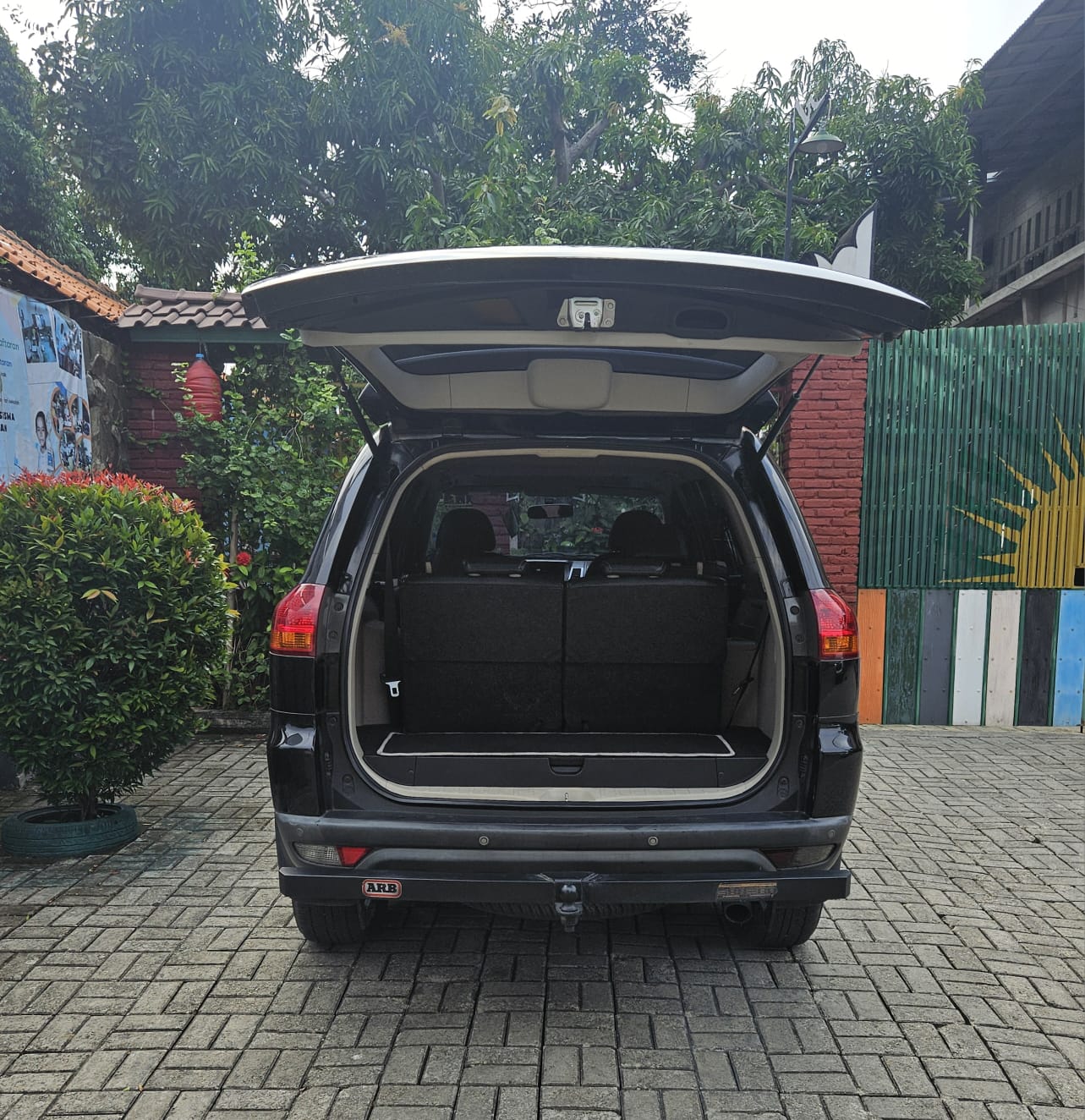 Pajero Dakar 4X2 Matic - Gambar 7