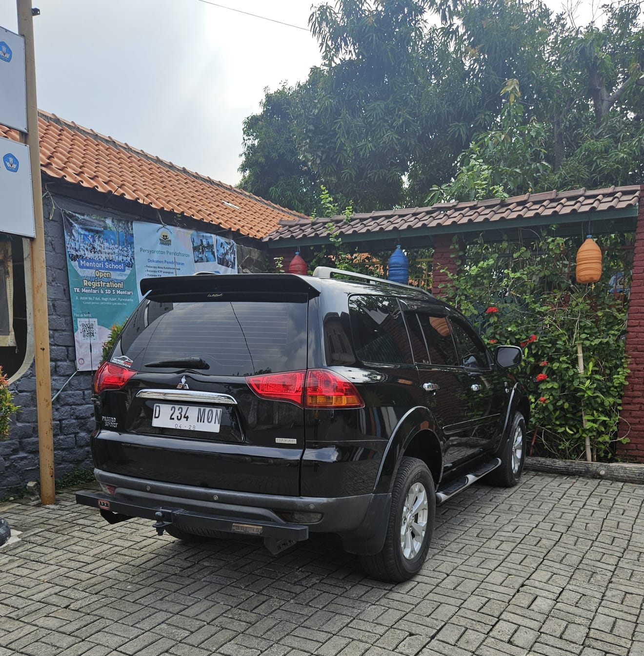 Pajero Dakar 4X2 Matic - Gambar 5